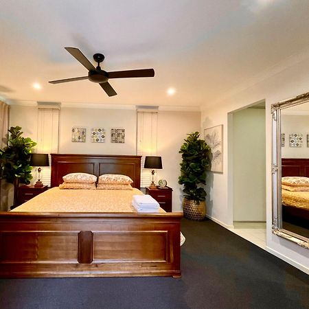 Spacious Hideaway Retreat, Brookfield, Brisbane Exterior photo