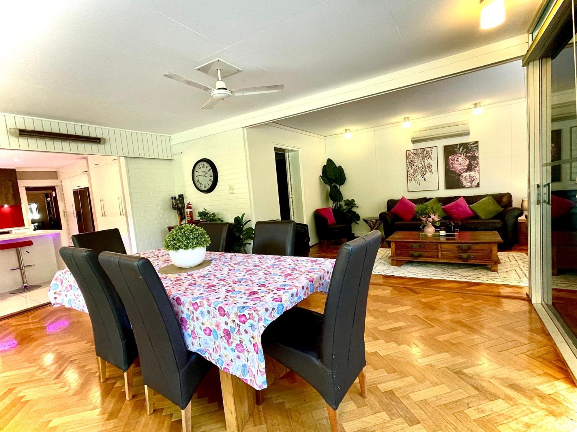 Spacious Hideaway Retreat, Brookfield, Brisbane Exterior photo