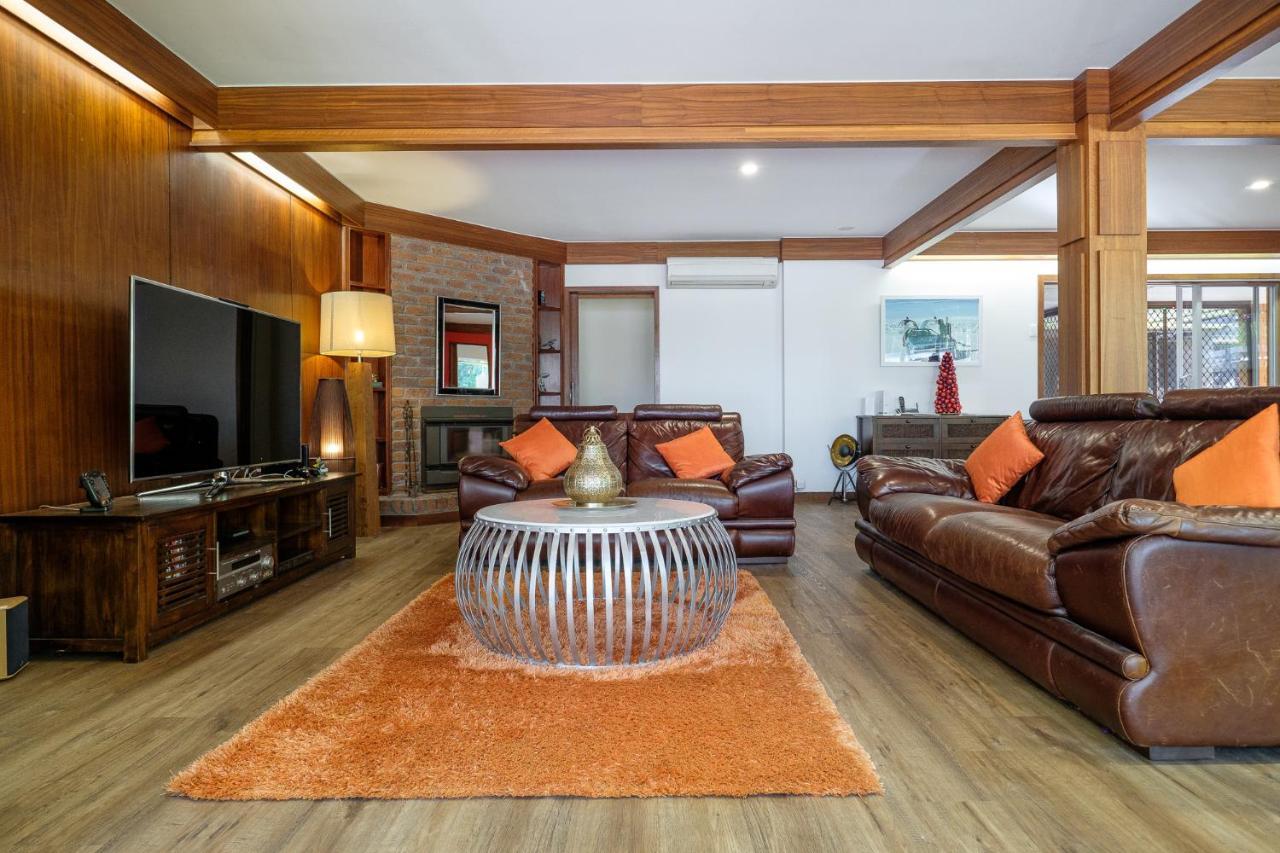 Spacious Hideaway Retreat, Brookfield, Brisbane Exterior photo